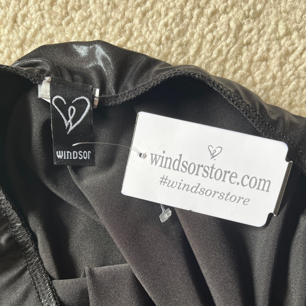 NWT Black Mini Skirt - Picture 3 of 4